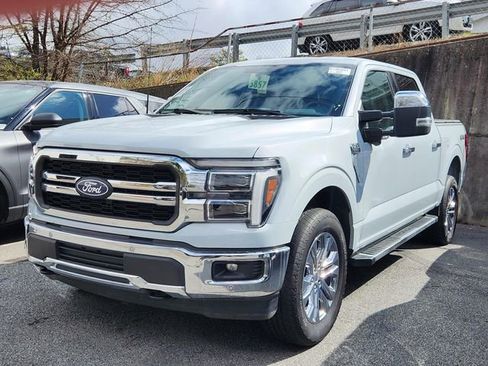 Used 2025 Ford F150 Lariat w/ Equipment Group 501A Mid AWD/4WD image 3