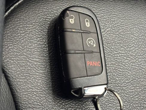 Used 2025 Jeep Compass Limited AWD/4WD image 25