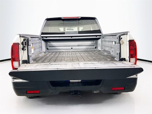 Certified 2019 Honda Ridgeline RTL image 16