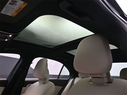 Used 2024 Mercedes-Benz C 300 Sedan image 19