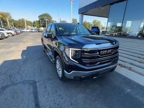 Certified 2022 GMC Sierra 1500 SLT w/ SLT Convenience Package image 2