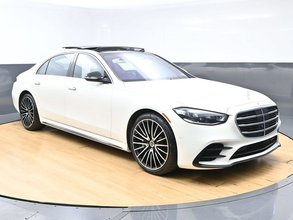 Used 2022 Mercedes-Benz S 500 4MATIC image 3