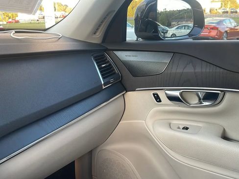 Used 2020 Volvo XC90 T6 Momentum image 26