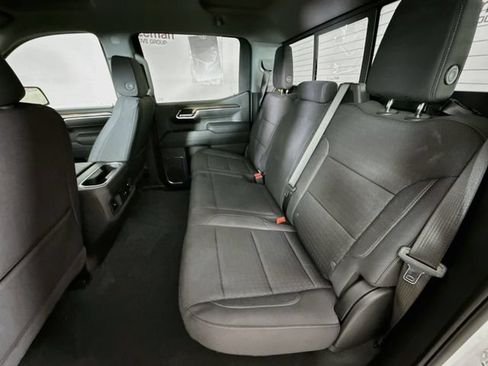 Used 2025 Chevrolet Silverado 1500 LT Trail Boss w/ Convenience Package II AWD/4WD image 26