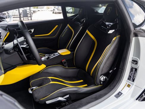 Used 2023 Lamborghini Huracan Tecnica image 29