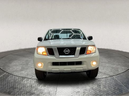 Used 2019 Nissan Frontier Desert Runner image 2