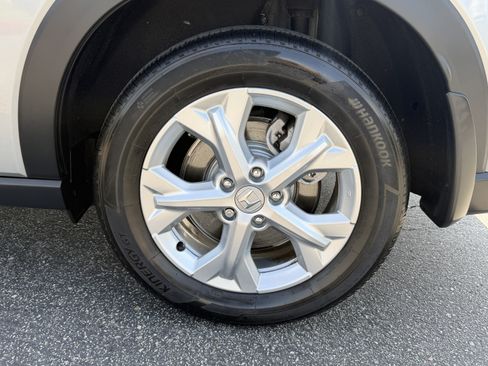 Used 2024 Honda HR-V LX image 11