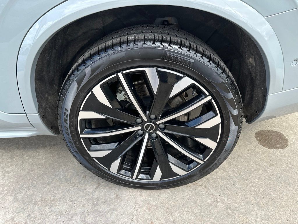 Certified 2026 Volvo XC90 B6 Plus AWD/4WD image 19