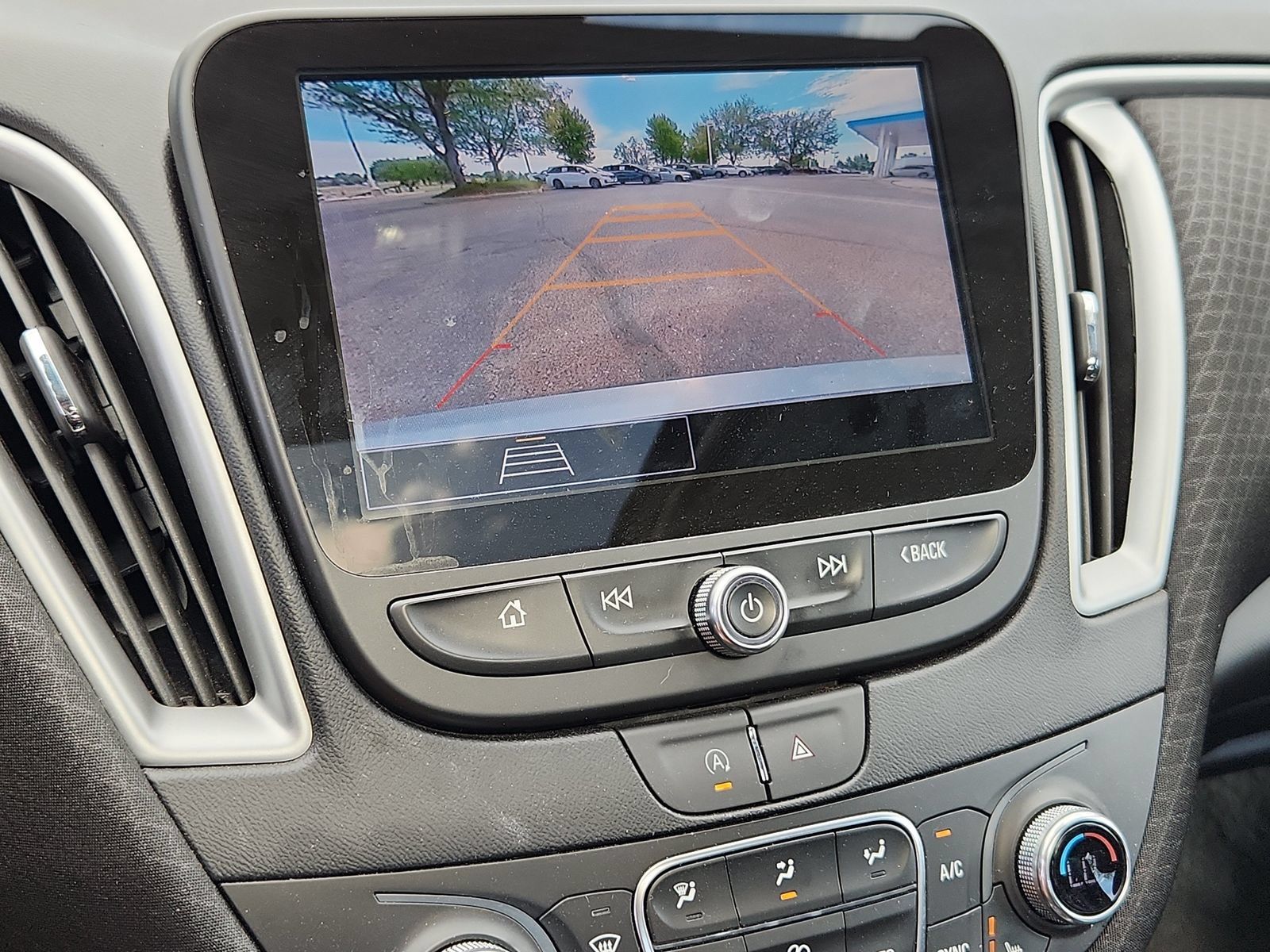 Used 2024 Chevrolet Malibu LT FWD image 23