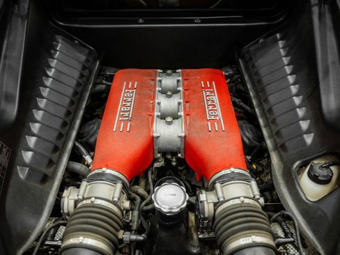 Used 2011 Ferrari 458 Italia Coupe RWD image 18