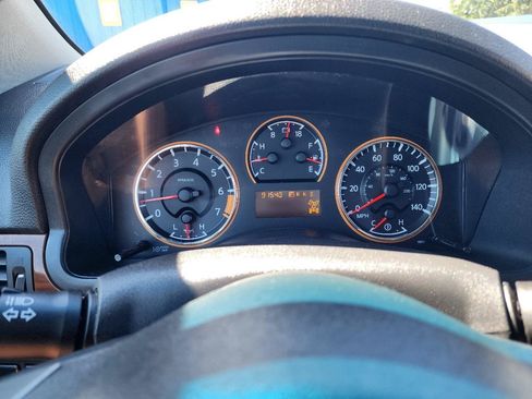 Used 2012 Nissan Armada Platinum AWD/4WD image 16