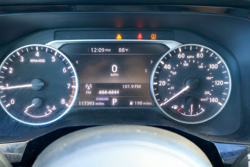 Used 2024 Nissan Pathfinder SV FWD image 13