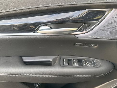 Used 2025 Cadillac XT5 Premium Luxury w/ Technology Package image 10