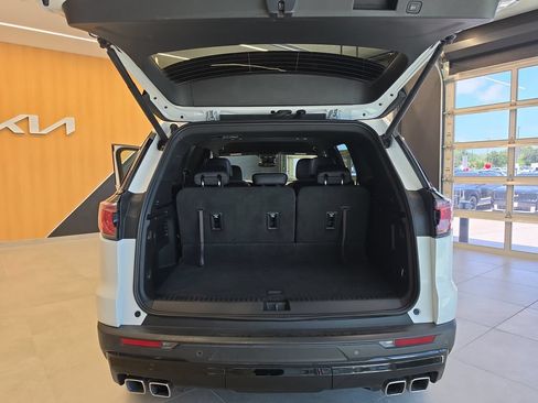 Used 2024 GMC Acadia Elevation w/ Black Edition AWD/4WD image 30