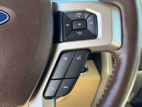 Used 2020 Ford F150 Lariat image 23