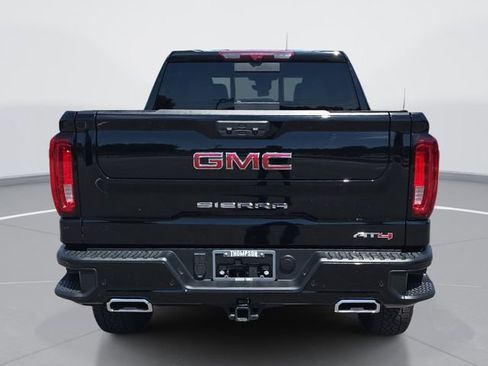 Used 2025 GMC Sierra 1500 AT4 w/ AT4 Premium Package AWD/4WD image 4