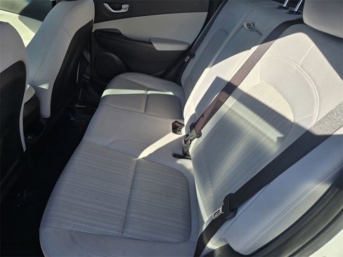 Used 2023 Hyundai Kona SEL w/ Convenience Package image 11