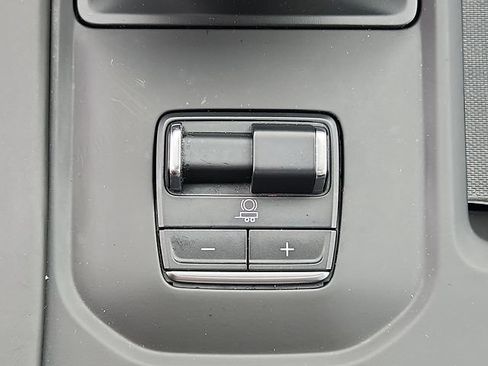 Certified 2025 GMC Sierra 1500 Denali Ultimate AWD/4WD image 26