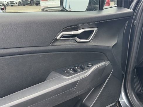 Used 2023 Kia Sportage LX image 19