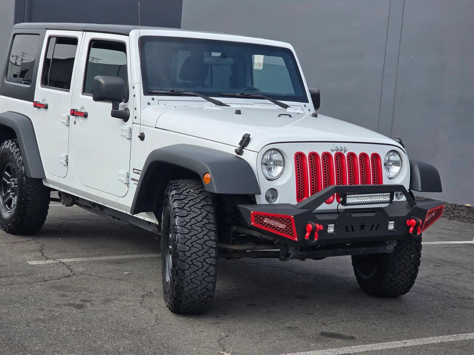 Used 2015 Jeep Wrangler Unlimited Sport w/ Connectivity Group AWD/4WD image 1