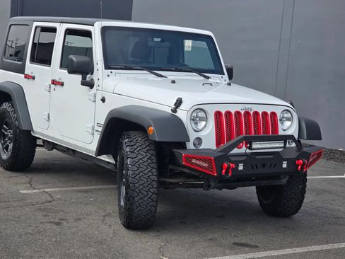 Used 2015 Jeep Wrangler Unlimited Sport w/ Connectivity Group AWD/4WD image 1