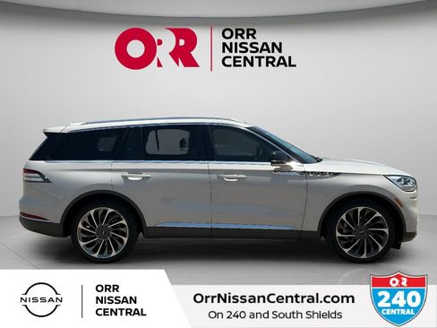 Used 2023 Lincoln Aviator Reserve w/ Equipment Group 201A RWD image 4