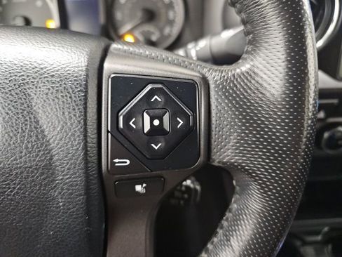 Used 2017 Toyota Tacoma TRD Off-Road image 20