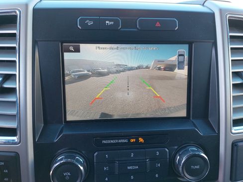 Used 2015 Ford F150 Lariat image 25