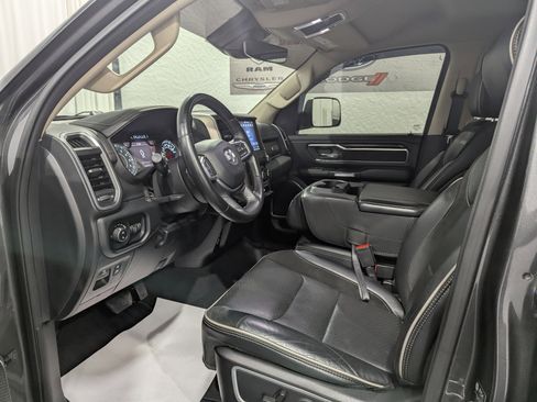 Used 2021 RAM 1500 Laramie w/ Off Road Group image 15