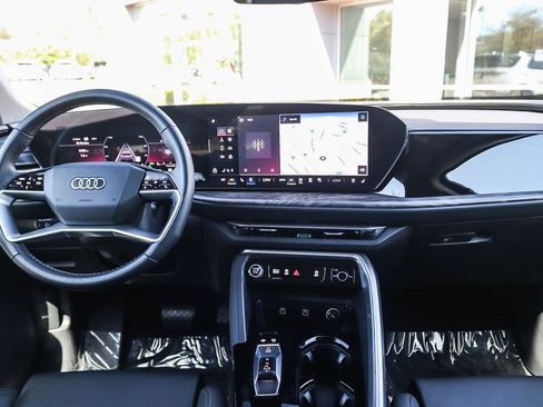 Certified 2025 Audi Q5 Premium Plus AWD/4WD image 13