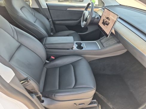 Used 2023 Tesla Model Y Long Range AWD/4WD image 23