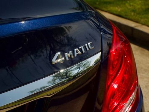 Used 2015 Mercedes-Benz C 300 4MATIC Sedan image 16