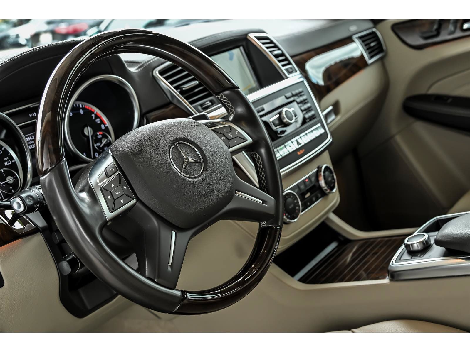 Used 2015 Mercedes-Benz ML 400 4MATIC image 17