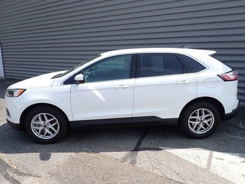 Certified 2024 Ford Edge SEL w/ Convenience Package AWD/4WD image 2