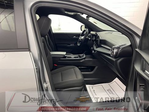 Used 2025 Chevrolet Equinox LT FWD image 38