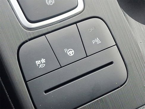 Certified 2022 Ford Escape Titanium w/ Titanium Elite Package image 26