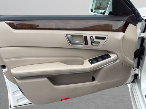Used 2014 Mercedes-Benz E 350 Sedan image 11