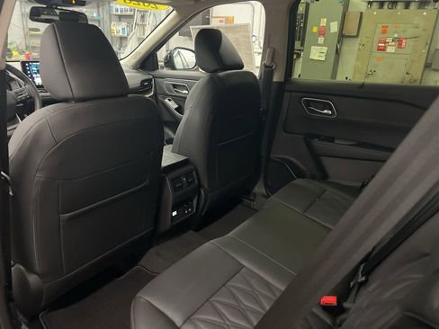 New 2026 Nissan Rogue Platinum w/ Platinum Premium Package image 32