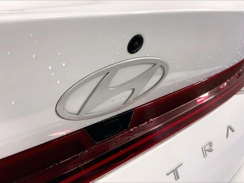 Used 2025 Hyundai Elantra SEL FWD image 30