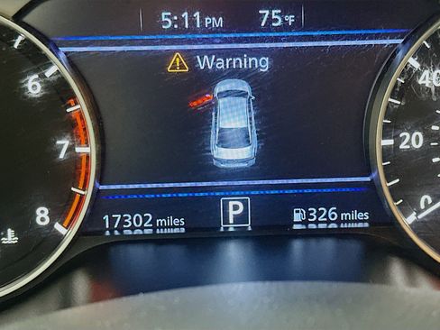 Used 2025 Nissan Altima 2.5 SV image 18