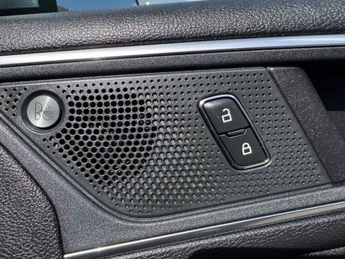 Used 2021 Ford Edge Titanium image 32