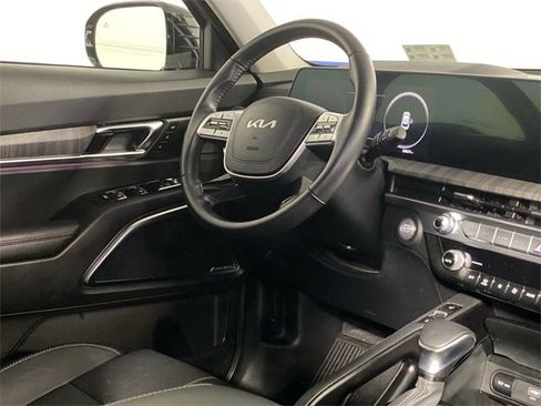 Used 2024 Kia Telluride SX image 14