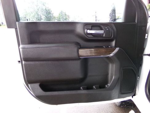 Used 2022 GMC Sierra 3500 SLE w/ SLE Convenience Package AWD/4WD image 12