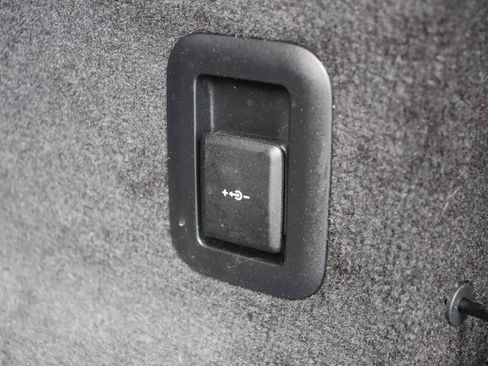 Used 2025 Land Rover Range Rover Sport SE AWD/4WD image 60
