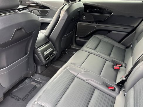 New 2026 Lincoln Nautilus Reserve w/ Jet Appearance Package AWD/4WD image 9