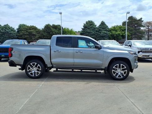 Certified 2024 Chevrolet Colorado Z71 w/ Z71 Convenience Package 2 AWD/4WD image 4