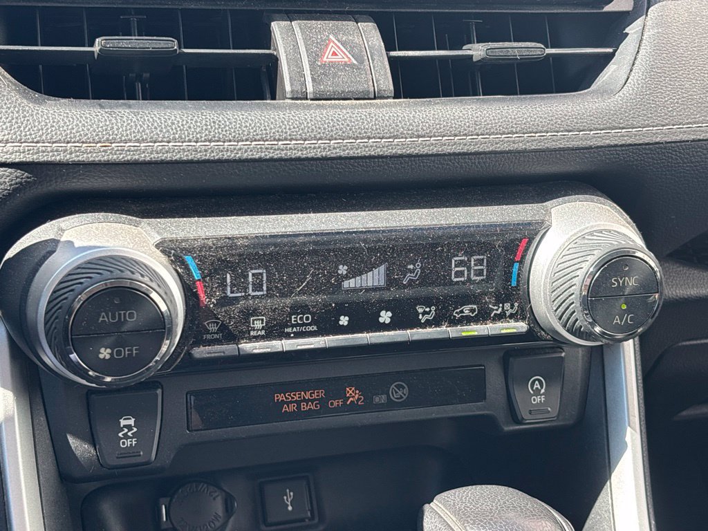 Used 2021 Toyota RAV4 XLE FWD image 13