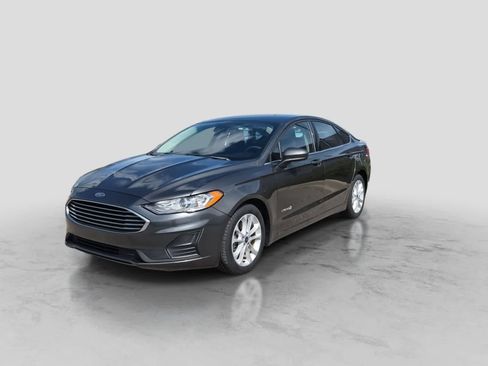 Used 2019 Ford Fusion SE FWD image 4