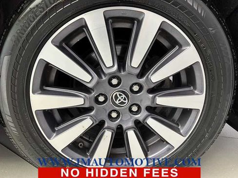 Used 2020 Toyota Sienna XLE Premium AWD/4WD image 9