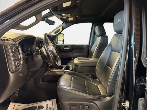 Used 2022 Chevrolet Silverado 2500 High Country w/ Z71 Off-Road Package AWD/4WD image 12